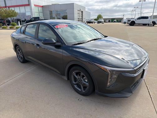 Interstellar Gray 2025 Kia K4 LXS