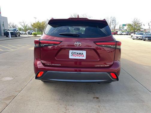 Pearl 2020 Toyota Highlander Limited