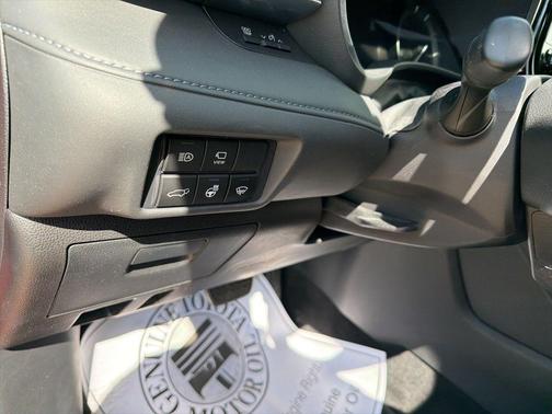Pearl 2020 Toyota Highlander Limited