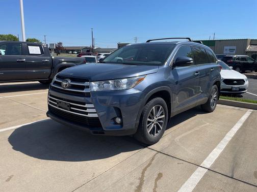 Shoreline Blue Pearl 2019 Toyota Highlander XLE