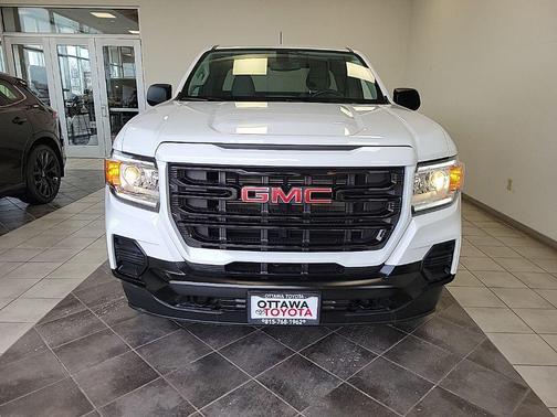 2022 GMC Canyon Elevation Standard