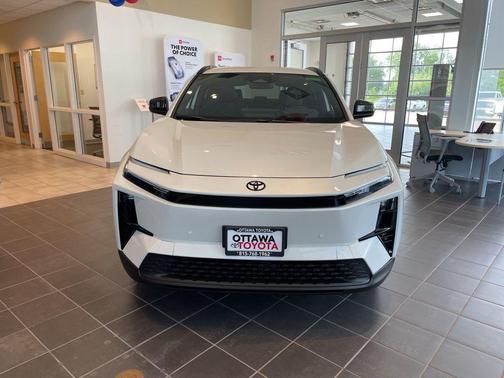 Pearl 2026 Toyota C-HR