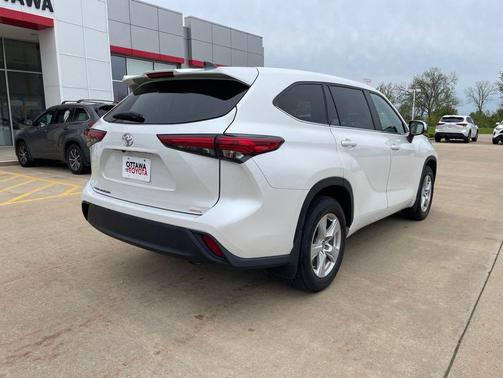 Wind Chill Pearl 2023 Toyota Highlander L