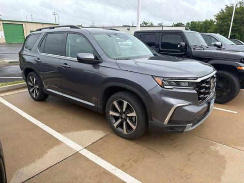 Modern Steel Metallic 2025 Honda Pilot Touring 8-Passenger