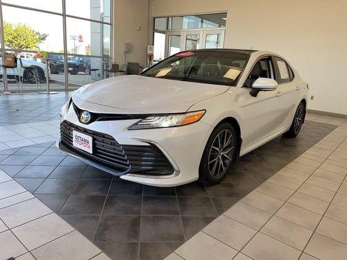 Pearl 2023 Toyota Camry XLE