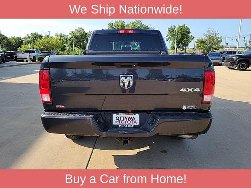 Brilliant Black Crystal Pearlcoat 2017 RAM 1500 Express