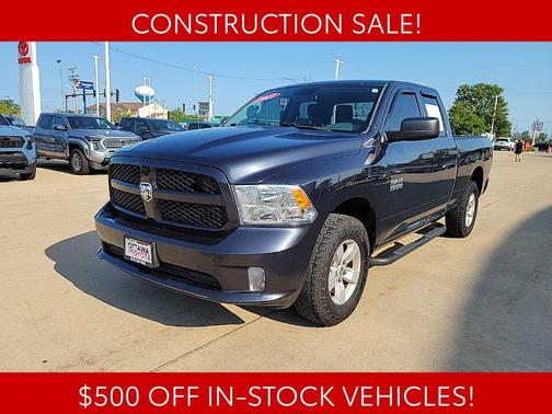 Brilliant Black Crystal Pearlcoat 2017 RAM 1500 Express