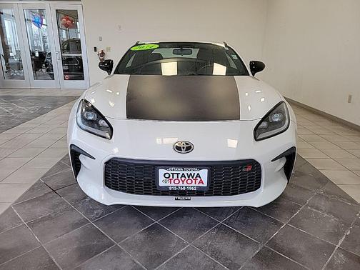 2024 Toyota GR86 Base