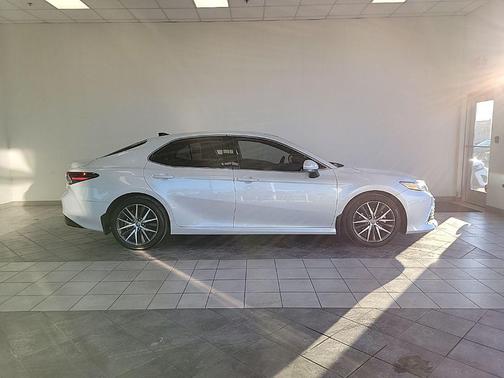 2023 Toyota Camry XLE