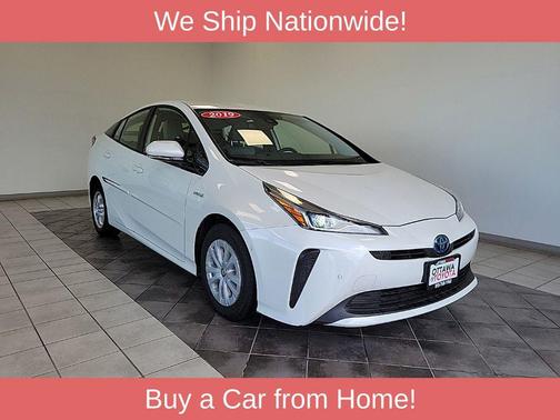 Blizzard Pearl 2019 Toyota Prius LE