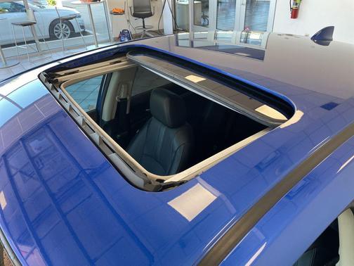 Aegean Blue Metallic 2018 Honda Civic EX-L