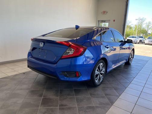 Aegean Blue Metallic 2018 Honda Civic EX-L