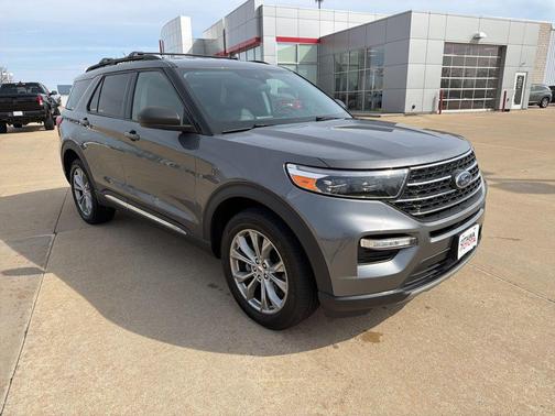 Carbonized Gray Metallic 2023 Ford Explorer XLT