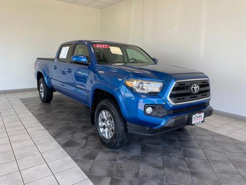 Blazing Blue Pearl 2017 Toyota Tacoma SR5