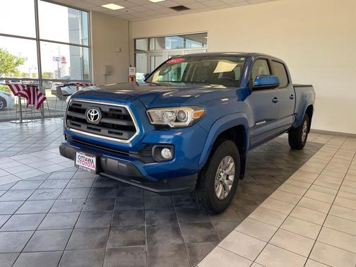 Blazing Blue Pearl 2017 Toyota Tacoma SR5