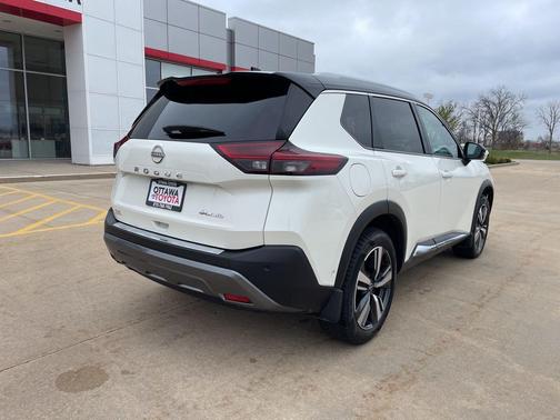 2023 Nissan Rogue SL