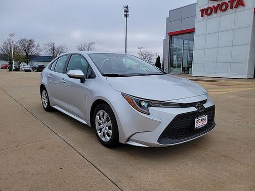 Classic Silver Metallic 2021 Toyota Corolla LE