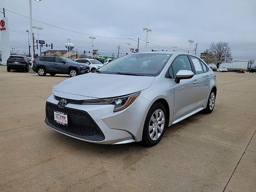 Classic Silver Metallic 2021 Toyota Corolla LE
