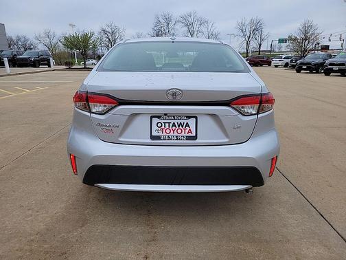 Classic Silver Metallic 2021 Toyota Corolla LE