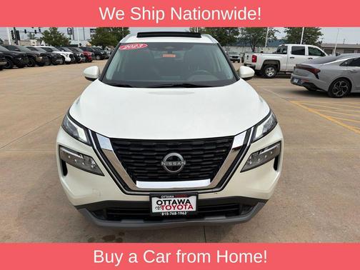 Pearl White Tricoat 2023 Nissan Rogue SV