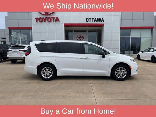 Bright White Clearcoat 2024 Chrysler Pacifica Touring L