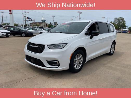 Bright White Clearcoat 2024 Chrysler Pacifica Touring L