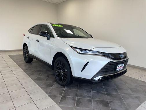 2024 Toyota Venza XLE