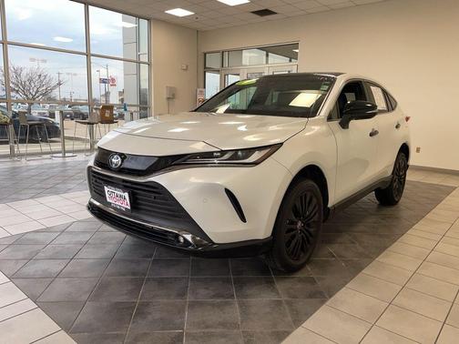 2024 Toyota Venza XLE