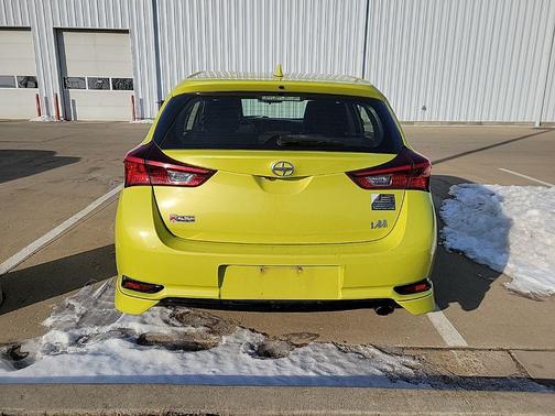 2016 Scion iM Base