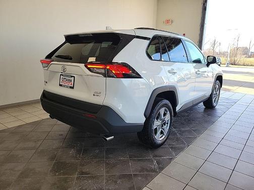 2025 Toyota RAV4 Hybrid XLE