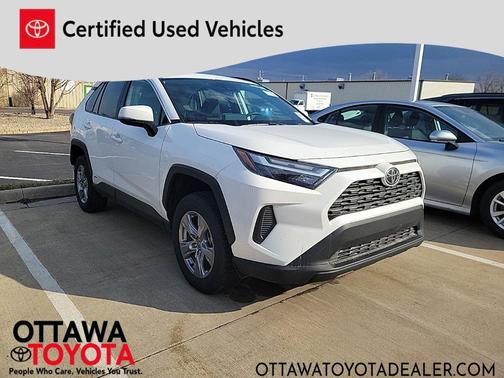 2025 Toyota RAV4 Hybrid XLE