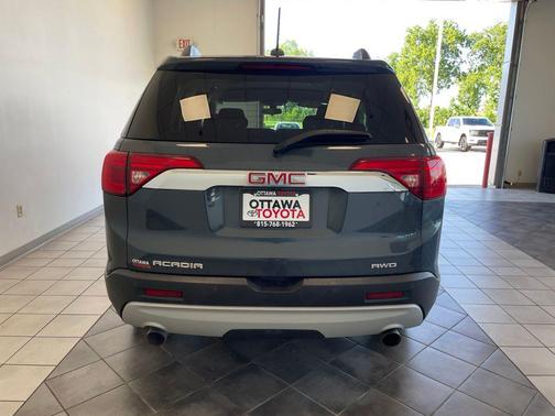 Dark Sky Metallic 2019 GMC Acadia SLE-2