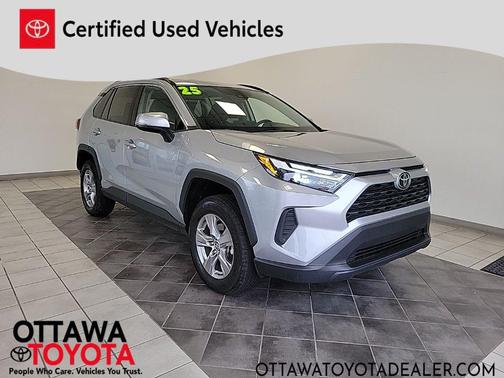 2025 Toyota RAV4 Hybrid XLE