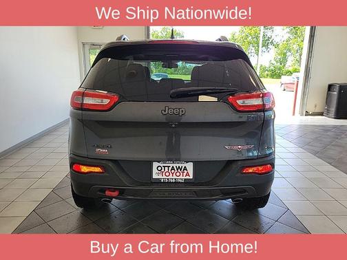 Granite Crystal Metallic Clearcoat 2015 Jeep Cherokee Trailhawk