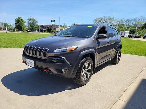 Granite Crystal Metallic Clearcoat 2015 Jeep Cherokee Trailhawk
