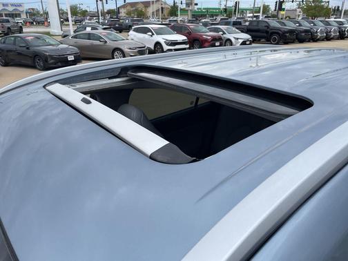 Moon Dust 2022 Toyota Highlander XLE