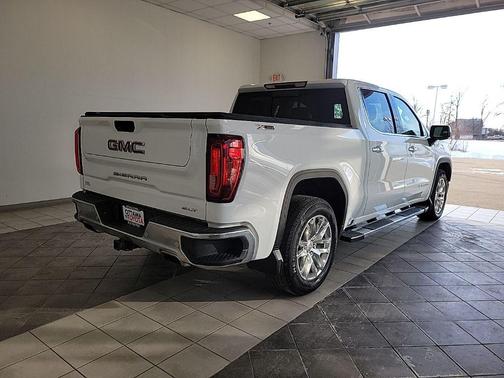 2021 GMC Sierra 1500 SLT