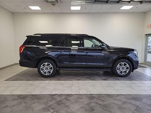 2025 Ford Expedition Max Active 4x4