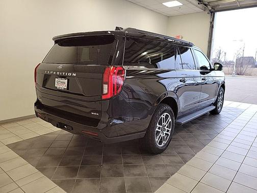 2025 Ford Expedition Max Active 4x4