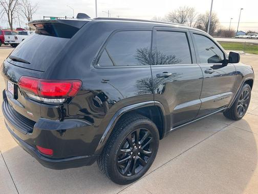 2020 Jeep Grand Cherokee Altitude