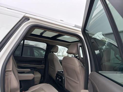 Star White Metallic Tri-Coat 2021 Ford Expedition Max Limited