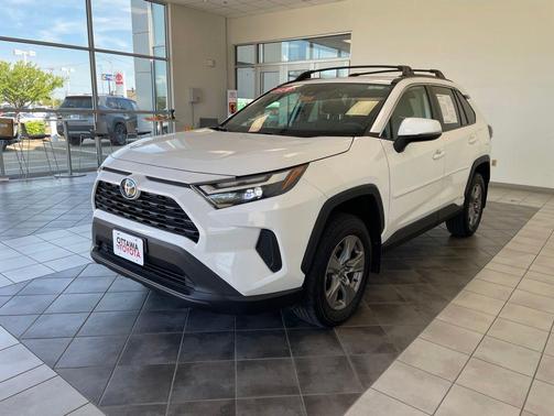 Ice Cap 2024 Toyota RAV4 Hybrid XLE
