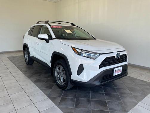 Ice Cap 2024 Toyota RAV4 Hybrid XLE