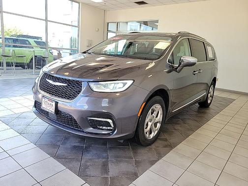 Granite Crystal Metallic Clearcoat 2021 Chrysler Pacifica Limited