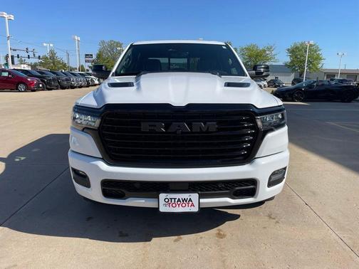 Bright White Clearcoat 2025 RAM 1500 Laramie