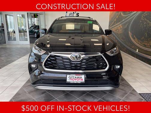 Midnight Black Metallic 2026 Toyota Highlander