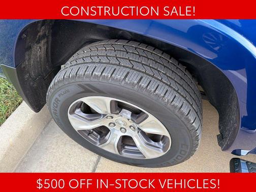 Blue Streak Pearlcoat 2019 RAM 1500 Laramie