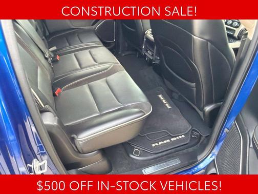Blue Streak Pearlcoat 2019 RAM 1500 Laramie