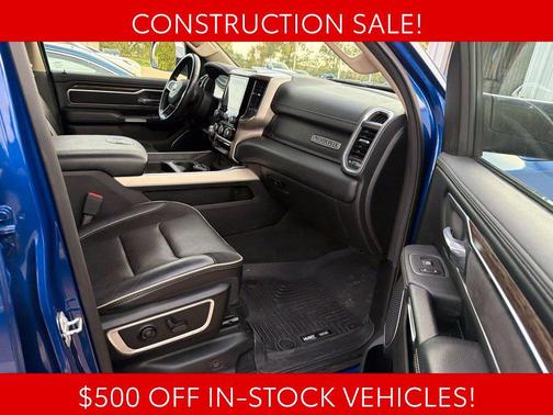 Blue Streak Pearlcoat 2019 RAM 1500 Laramie