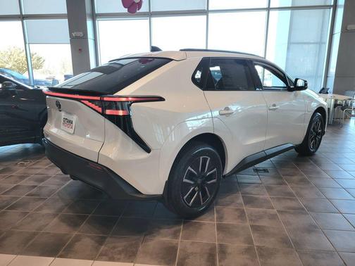 Pearl 2026 Toyota bZ XLE